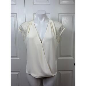 Guess Women's Ivory Top Size Large Lace Short Sleeve Faux Wrap V-Neck